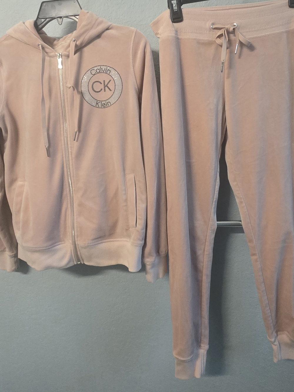 Calvin Klein Women's 2-Piece Velour Tracksuit, Blush Pink, Size XS, Y2K Style